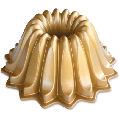 Forma na bábovku ve zlaté barvě Nordic Ware Lotus, 1,2 l